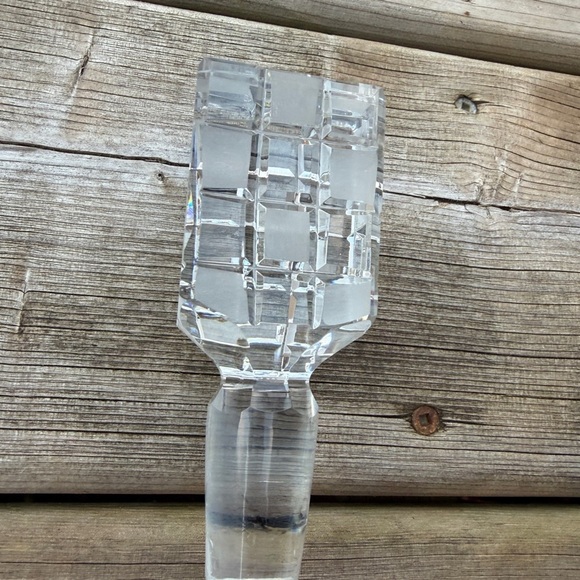 Vintage  Crystal Glass Decanter, square stop, heavy 4,5lbt - Picture 4 of 13